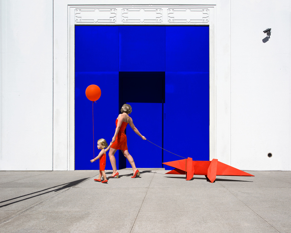  摄影师Reine Paradis用折纸动物带我们进入她的蓝橙色梦境